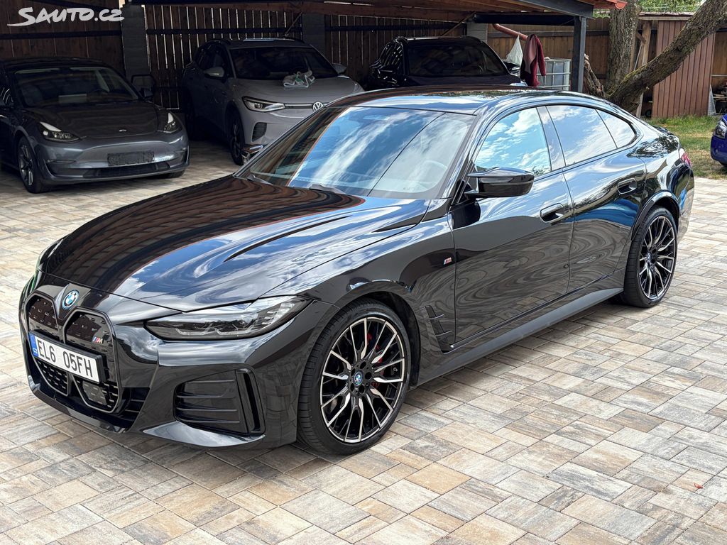 BMW i4, M50 DAPP+, tażné, kola 20",18"